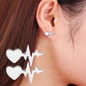 Heartbeat silver earrings
